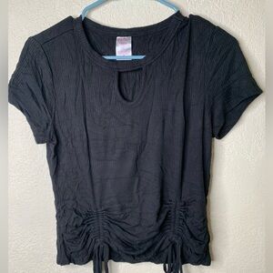 Black stretchy top size L